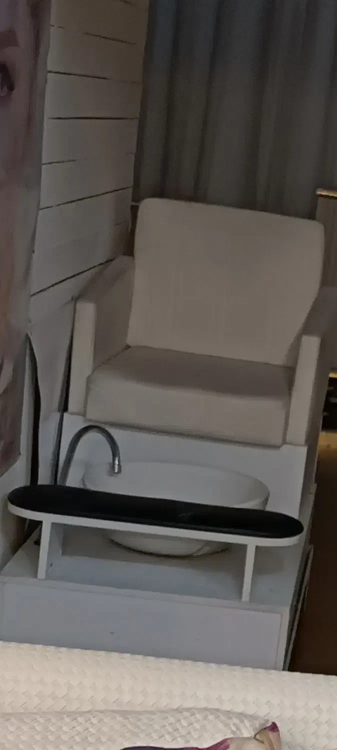 صندلی پدیکور|آرایشگاه و سالنهای زیبایی|یاسوج, |دیوار