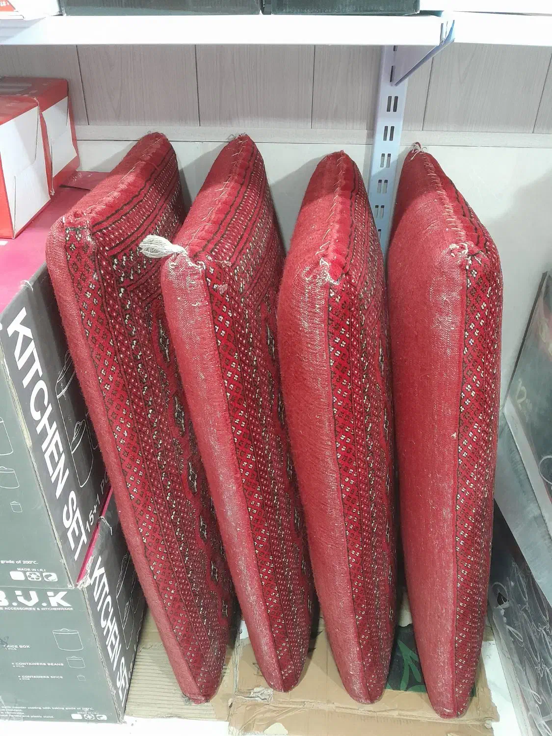 پشتی دست دوم|پشتی|دماوند, گیلاوند|دیوار