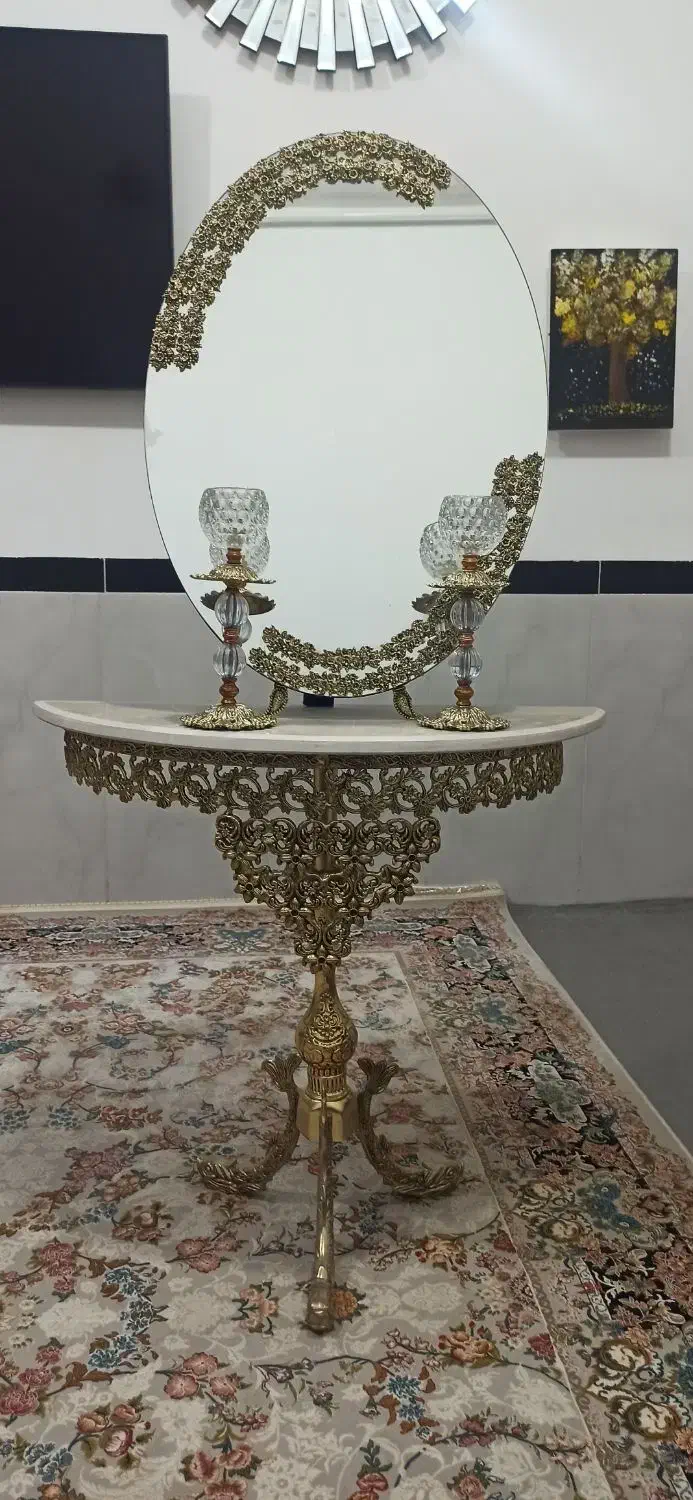 آیینه و شمعدان|آینه|پاوه, |دیوار