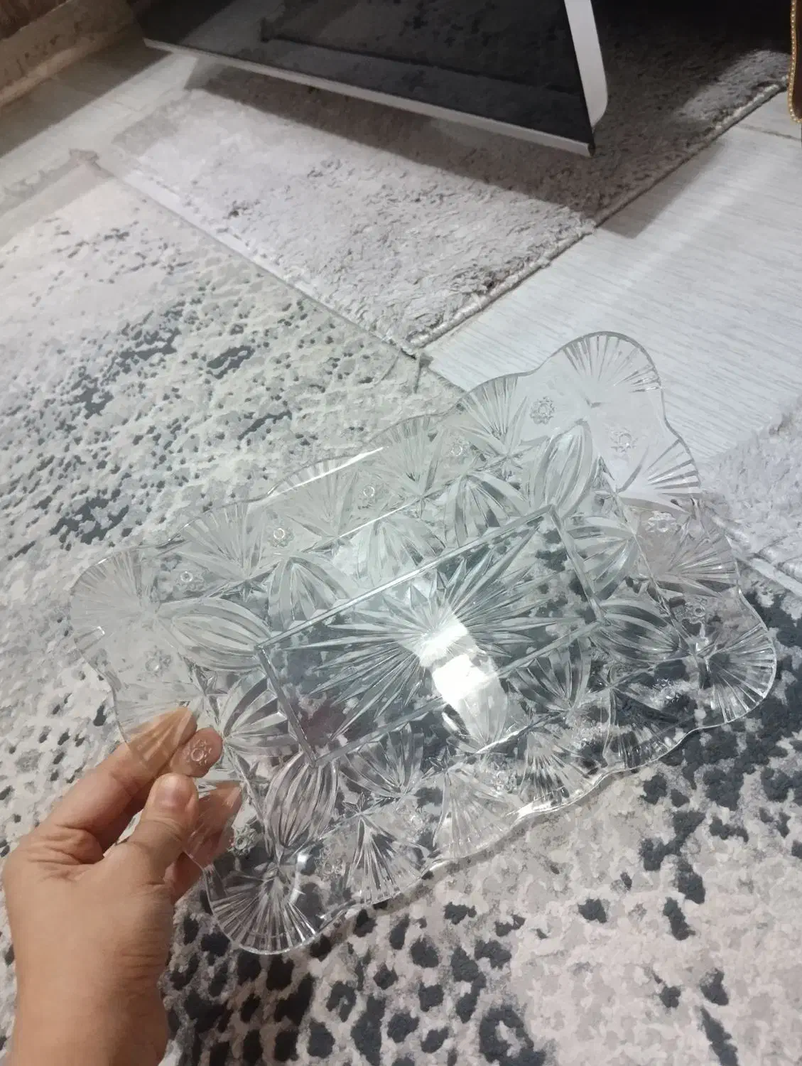 مقداری بلور|ظروف سرو و پذیرایی|بروجرد, |دیوار