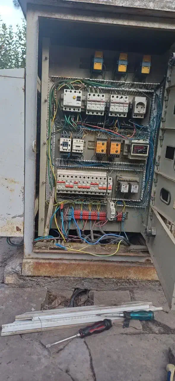 رفع اتصالی عیب یابی سیم کشی برقکار صنعتی و ساختمان|خدمات پیشه و مهارت|گلبهار, شهر جدید گلبهار|دیوار