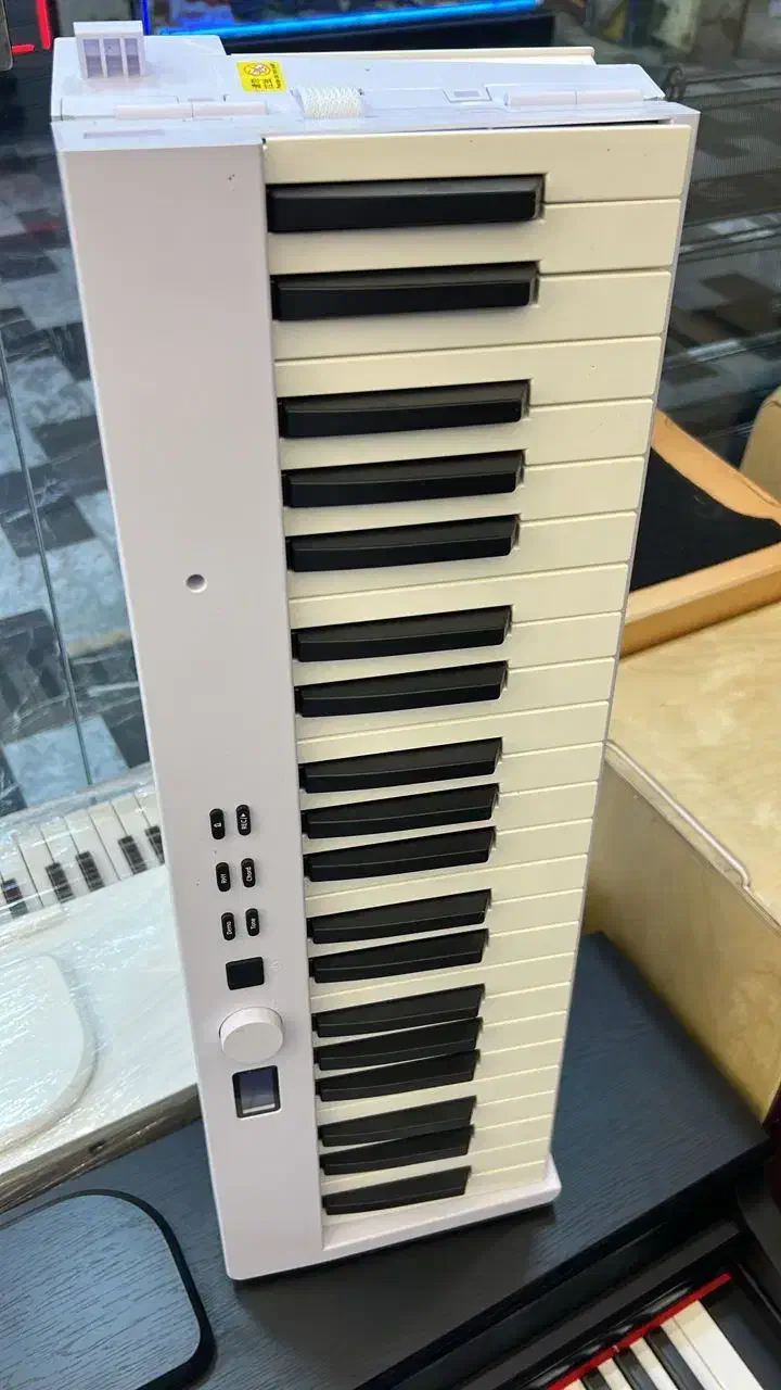 پیانو تاشو SUZUKI|پیانو، کیبورد، آکاردئون|شوش, |دیوار