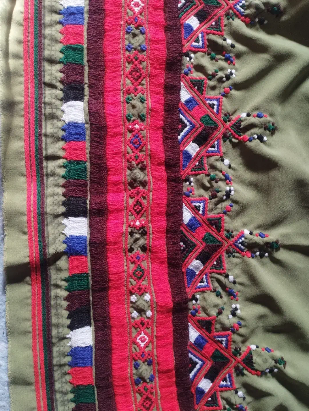 سبزو پذیرفته می شود|لباس|چابهار, |دیوار