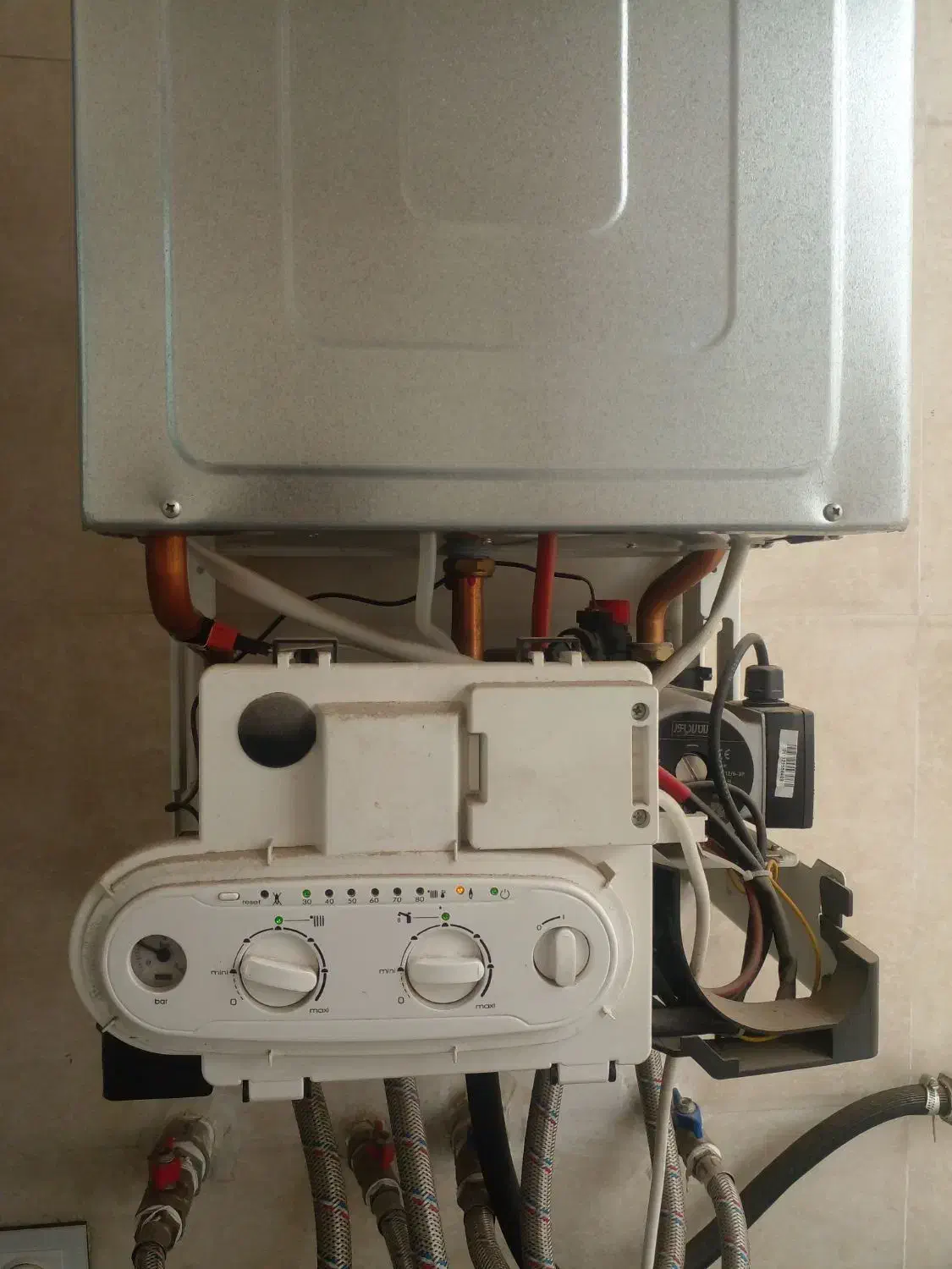 سرویس کار شبانه روزی پکیج هر جای رشت اطراف|خدمات پیشه و مهارت|رشت, جانبازان|دیوار