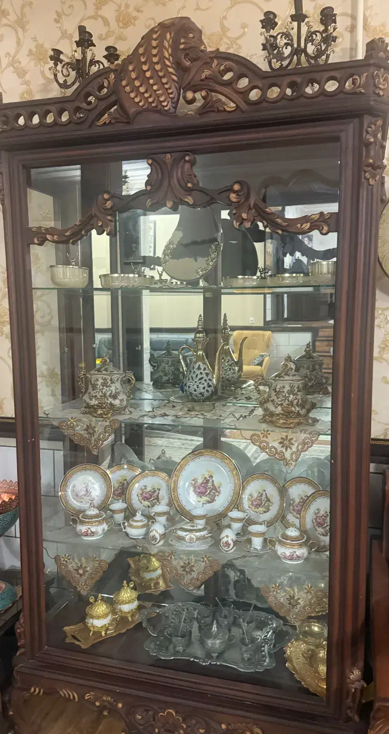 بک عدد بوفه چوب گردو نو|بوفه، ویترین، کنسول|ماهان, |دیوار