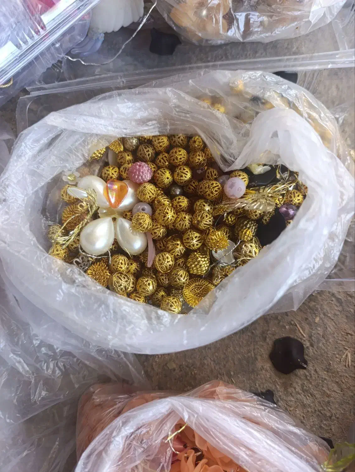 باسلام انواع مهره گل کریستال|صنایع دستی و سایر لوازم تزئینی|چرداول, |دیوار