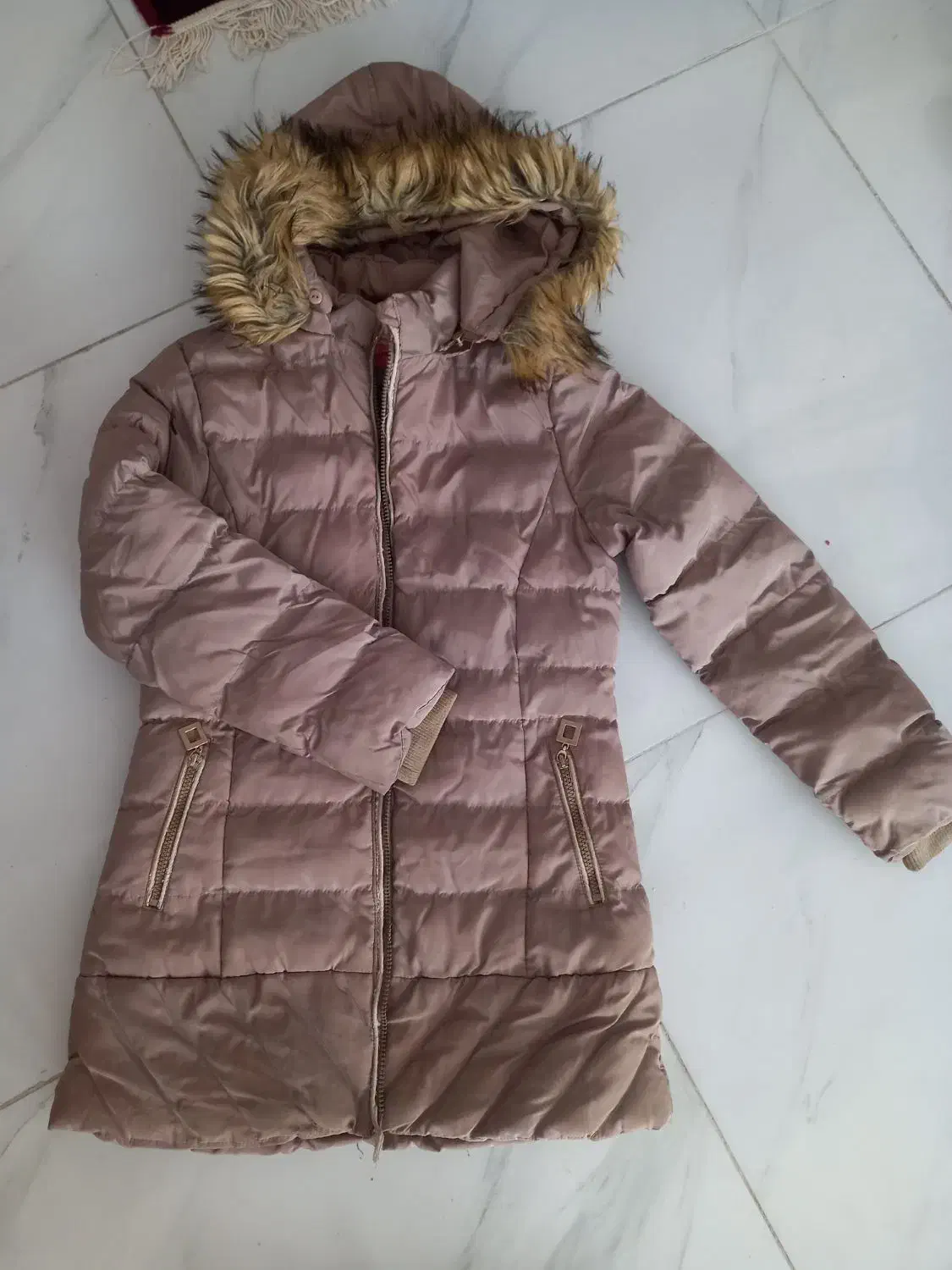 کاپشن دخترانه|لباس|میانه, |دیوار