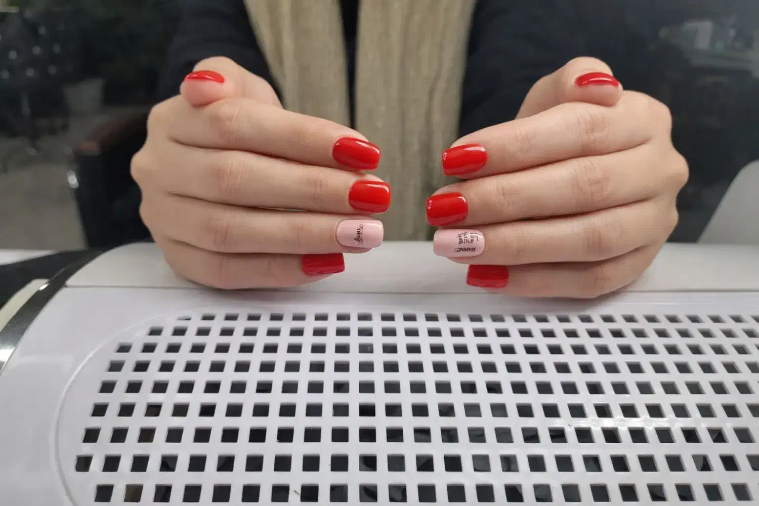 کاشت ناخن|خدمات آرایشگری و زیبایی|مشهد, یاس|دیوار