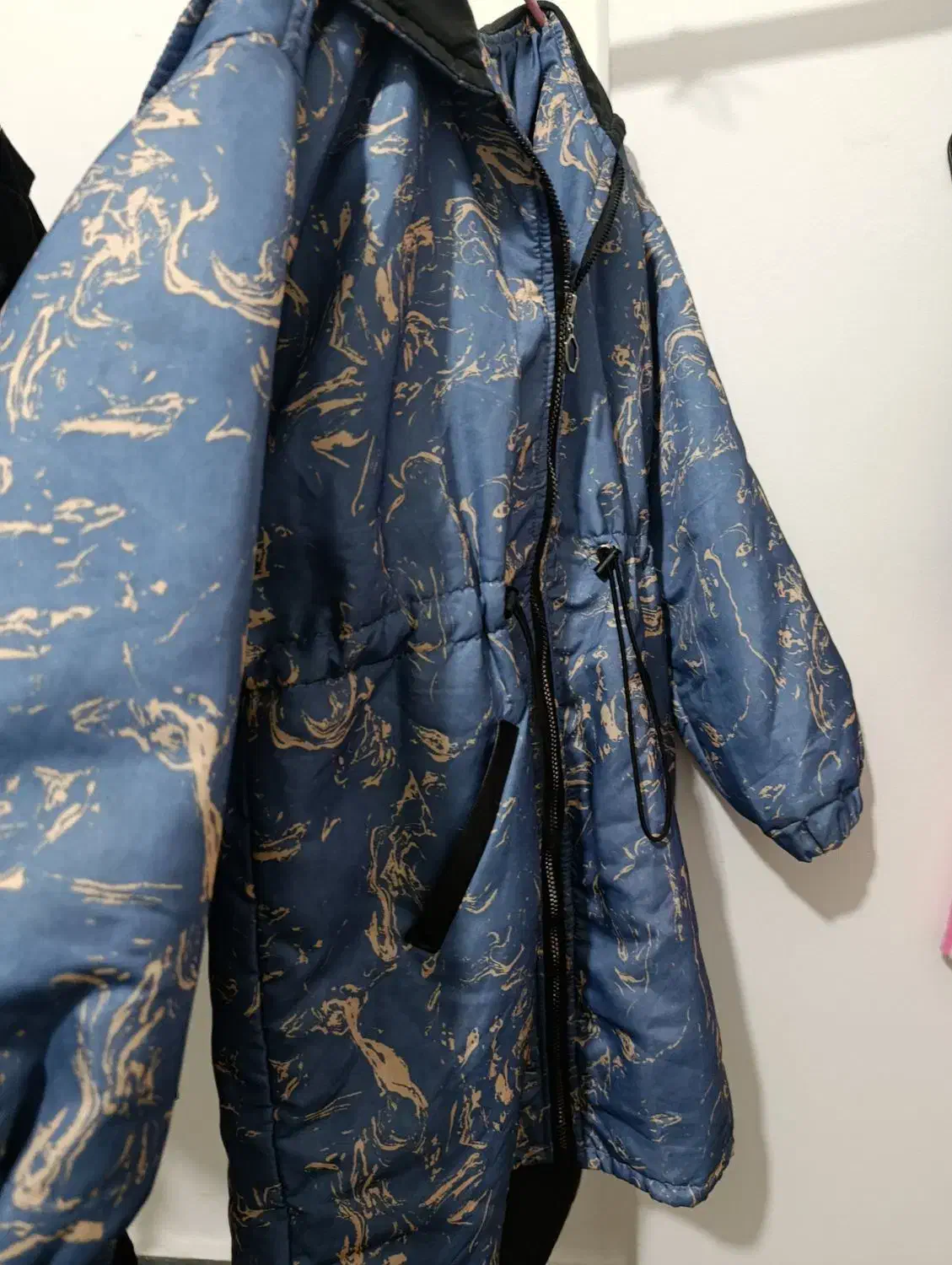 بارانی|لباس|شاهین‌شهر, گرگاب|دیوار