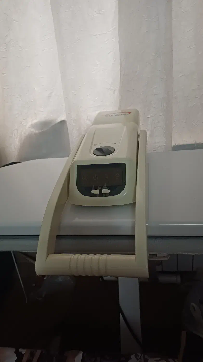 اتوی بخار پرسی|اتو و لوازم اتو|لاهیجان, قیام|دیوار