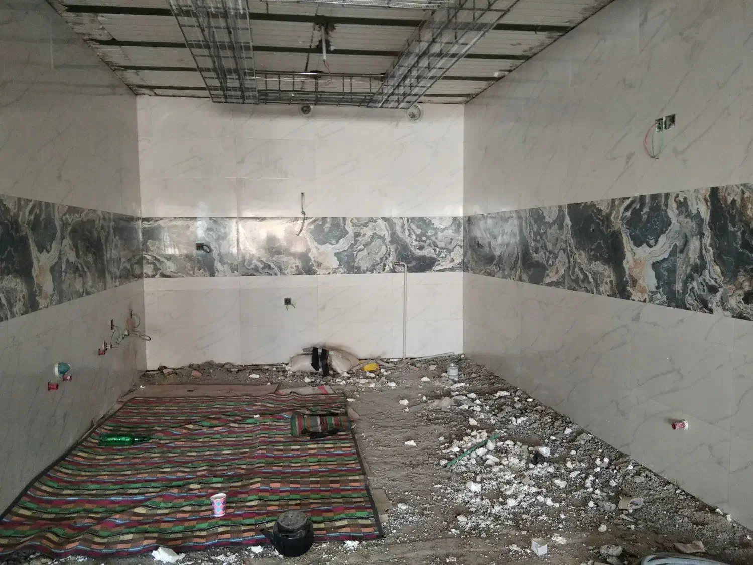 اجرای کاشی و سرامیک|خدمات پیشه و مهارت|نظرآباد, رسالت|دیوار