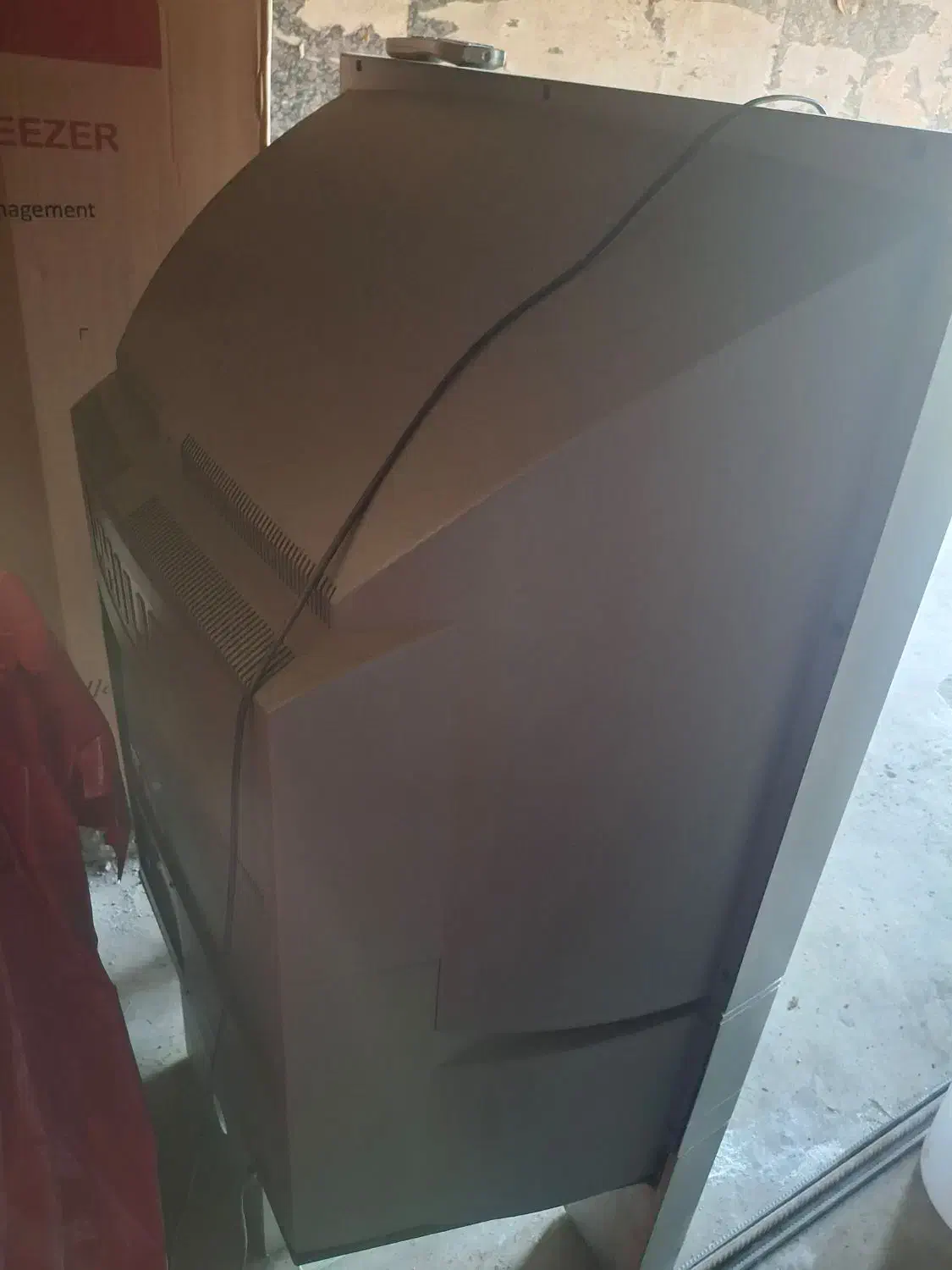 تلویزیون خیلی بزرگ HDپایه دار فیلیپس|تلویزیون و پروژکتور|رشت, حومه رشت|دیوار