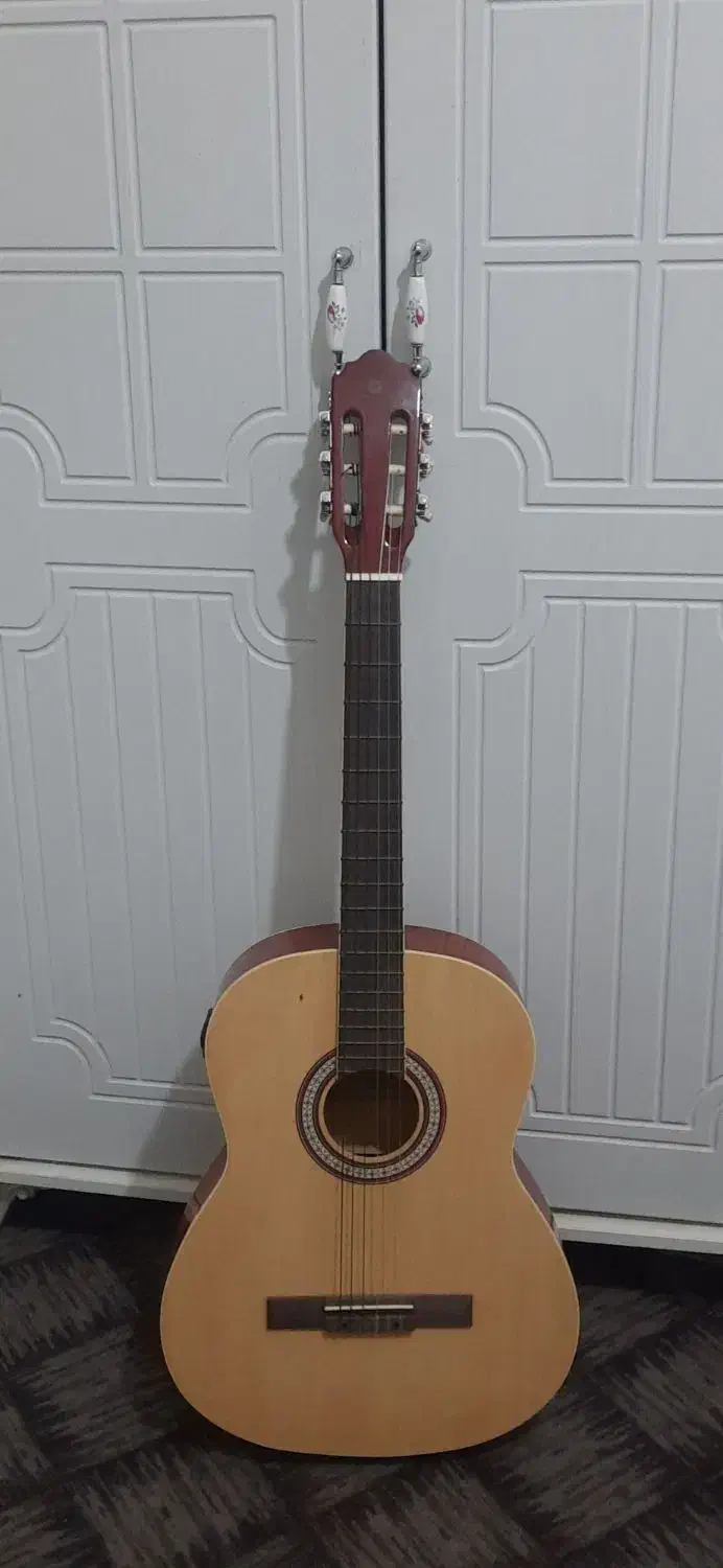 گیتار یاماها در حد نو ۱۲ میلیون|گیتار، بیس، امپلیفایر|بندر گناوه, |دیوار