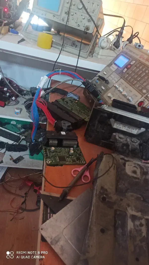 روشن کردن خودرو در محل شما سیار به صورت شبانه روزی|خدمات موتور و ماشین|کرمانشاه, |دیوار