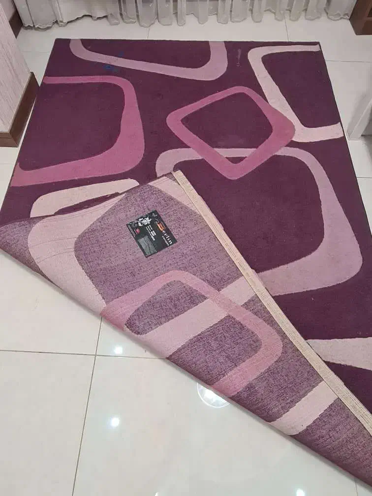 فرش ماشینی طرح مدرن با رنگ‌های بنفش و صورتی|فرش|اصفهان, آبشار|دیوار