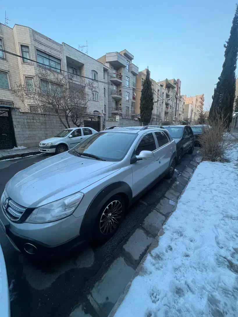 دانگ فنگ H30 کراس مدل ۱۳۹۶|خودرو سواری و وانت|تهران, باغ فیض|دیوار