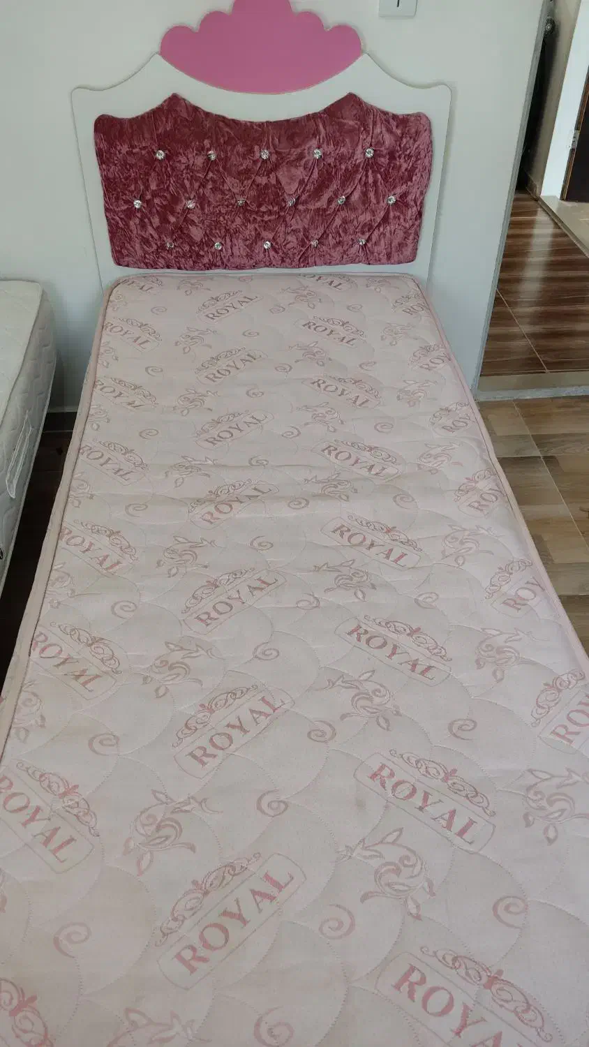 تخت و تشک مهمان و میزبان|تخت و سرویس خواب|بندر انزلی, انقلاب|دیوار