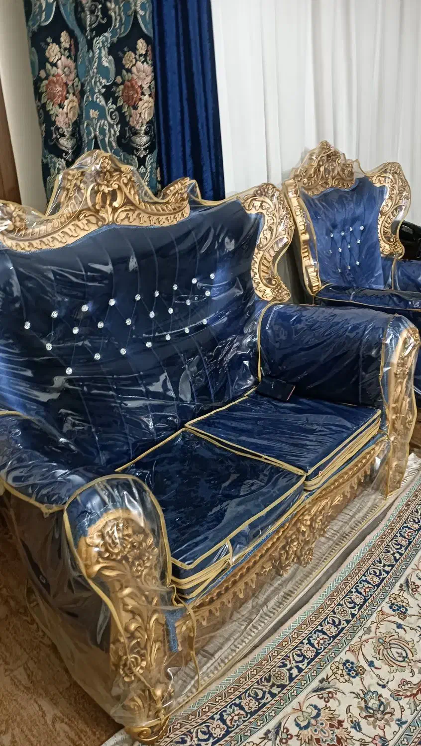 مبل سلطنتی ۹نفره با روکش و ۳ میز عسلی|مبلمان خانگی و میز عسلی|شهریار, شهریار|دیوار