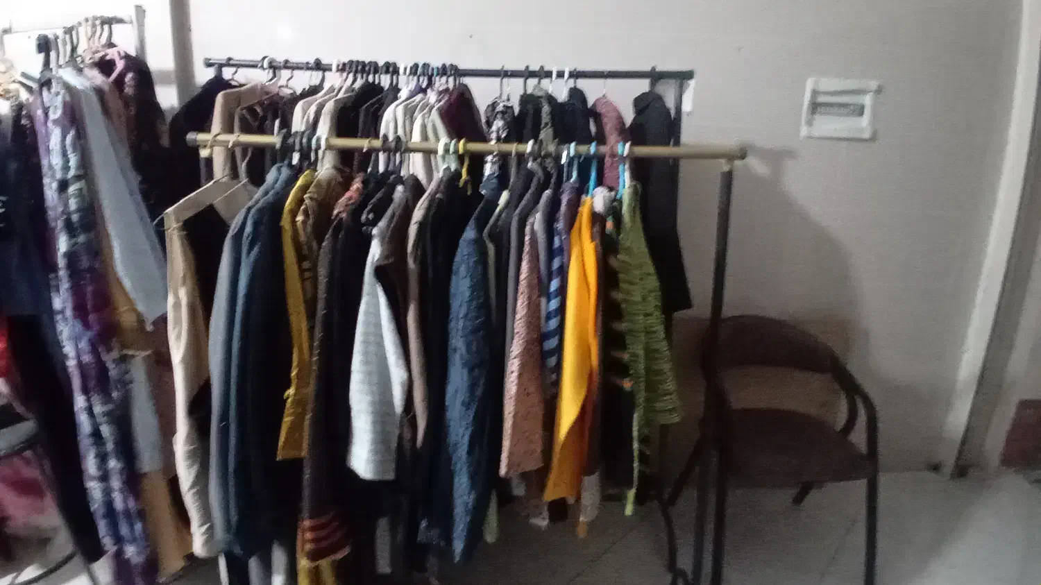 لباس استوک|لباس|اصفهان, بهارستان|دیوار