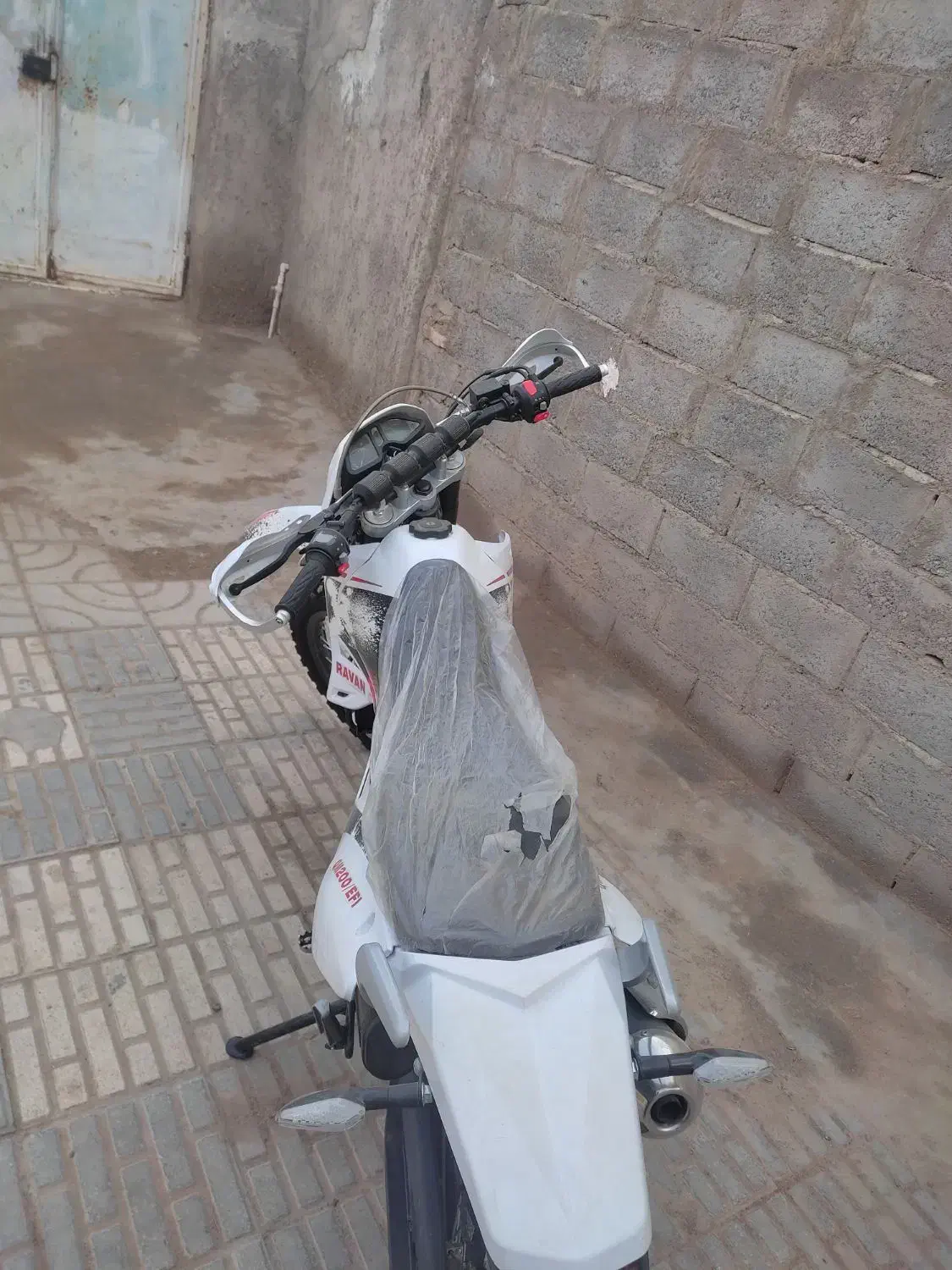 تریل روان1401خشک|موتورسیکلت|راور, |دیوار