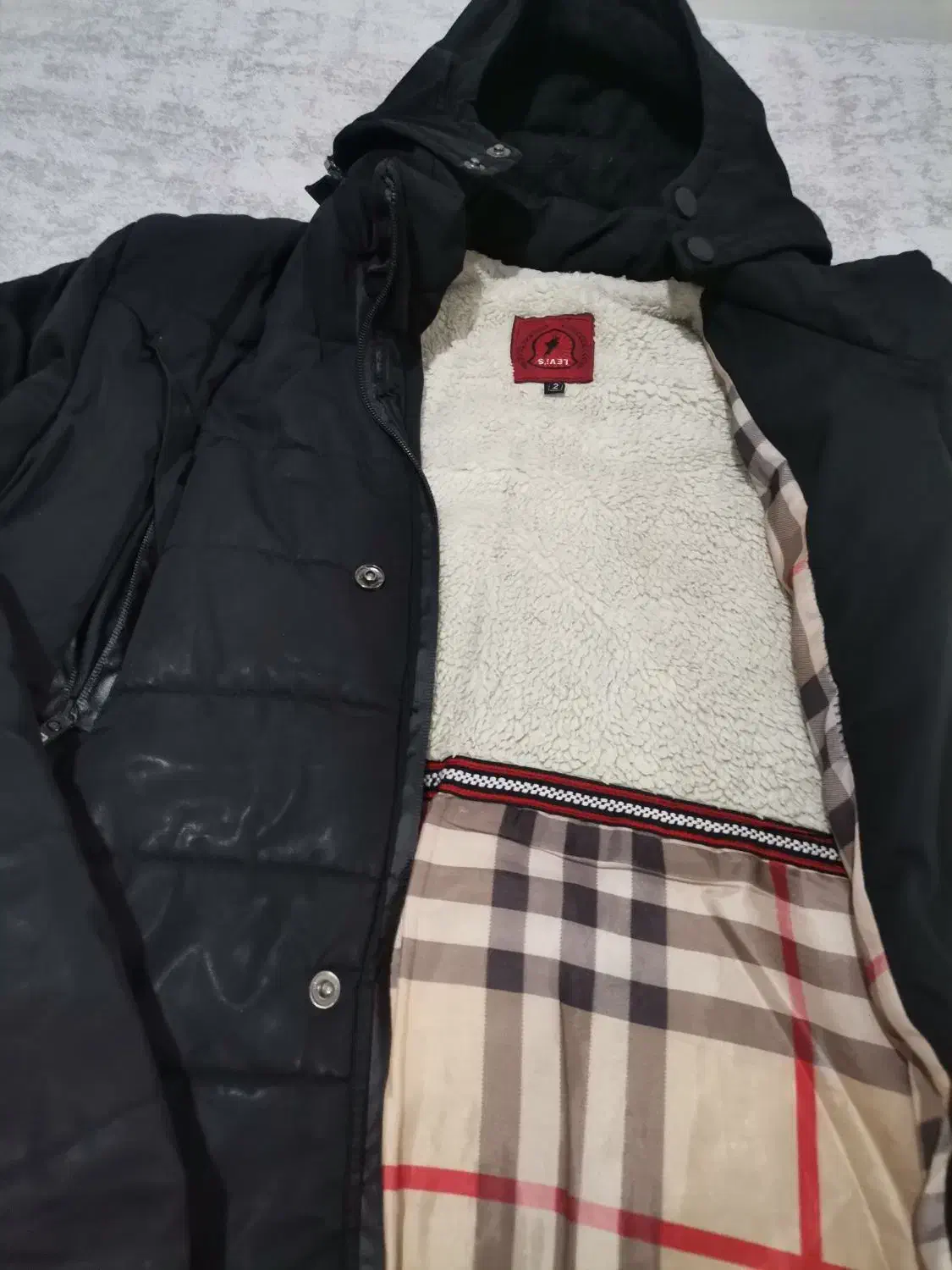 کاپشن پسرانه|لباس|مشهد, کوشش|دیوار