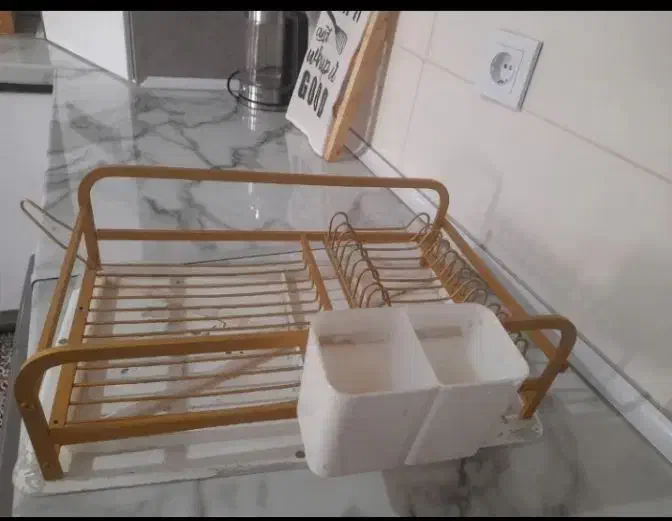 آبچکان|آبچکان و نظمدهنده ظروف|همدان, |دیوار