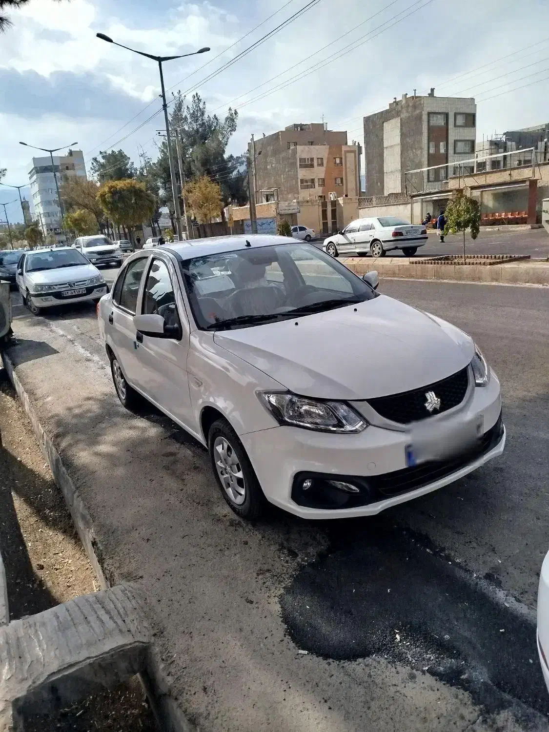 ساینا صفر|خودرو سواری و وانت|بیرجند, |دیوار