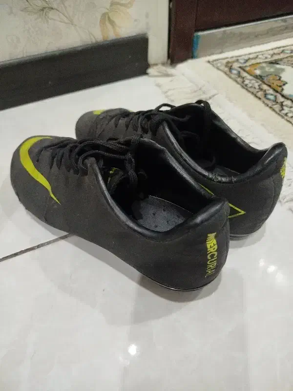 کفش فوتبالی استوک سایز ۳۷-۳۸|کیف، کفش، کمربند|مشکیندشت, |دیوار