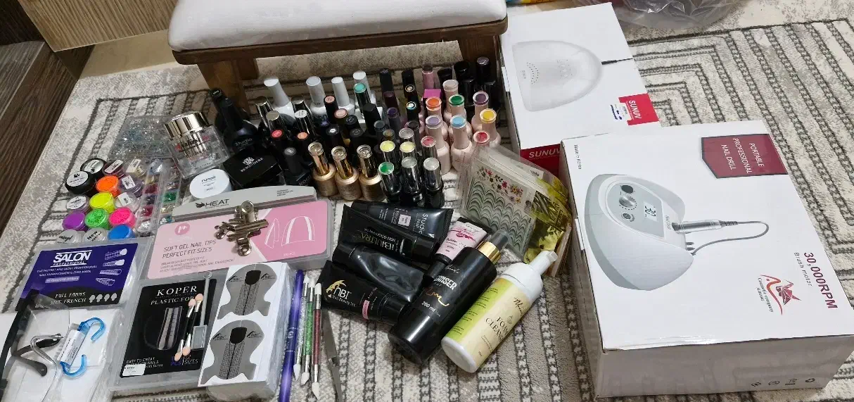 وسایل کاشت ناخن|آرایشگاه و سالنهای زیبایی|اصفهان, شهرک کوثر|دیوار