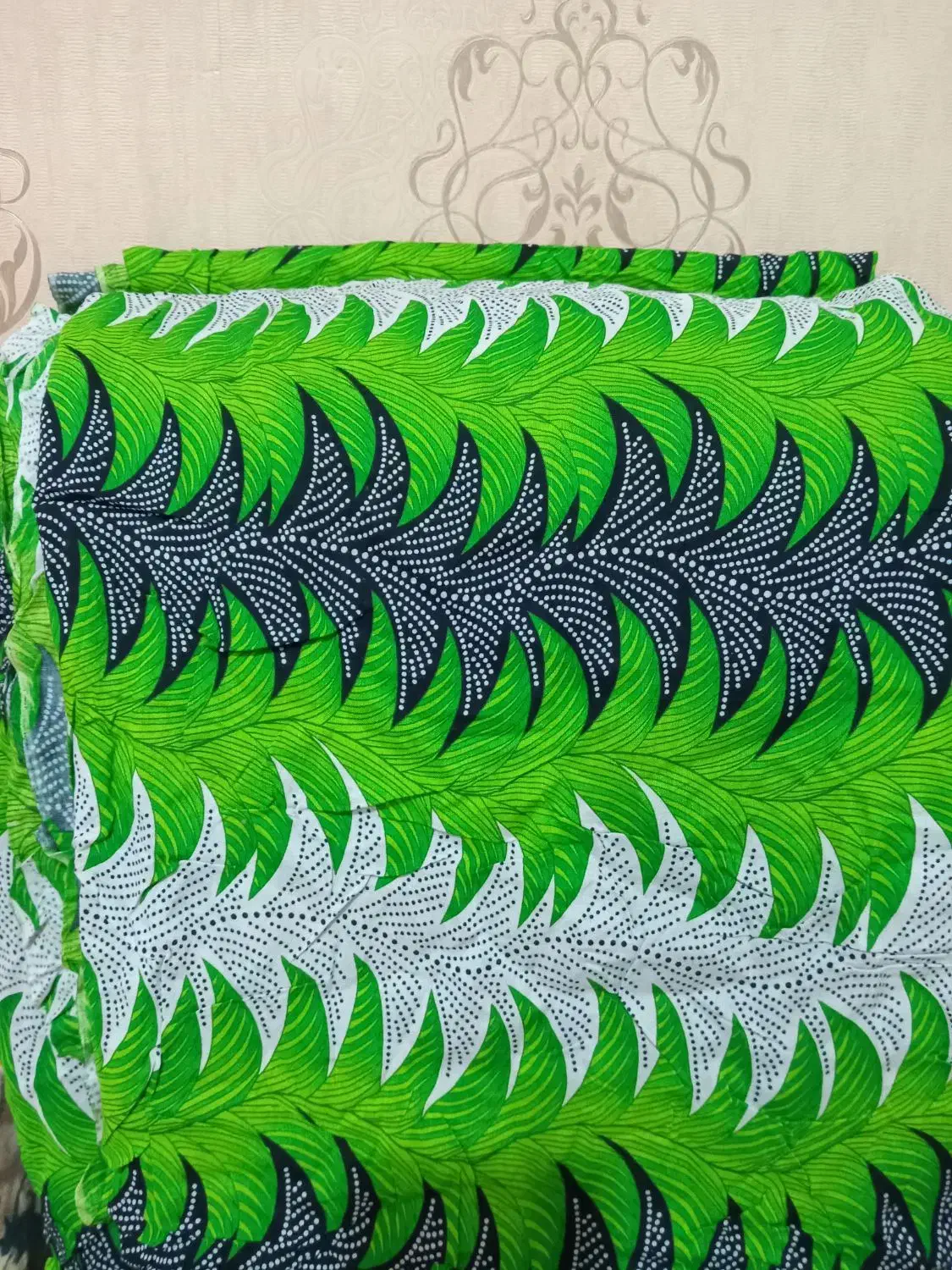 پارچه کودری|لباس|شاهینشهر, مسکن مهر|دیوار