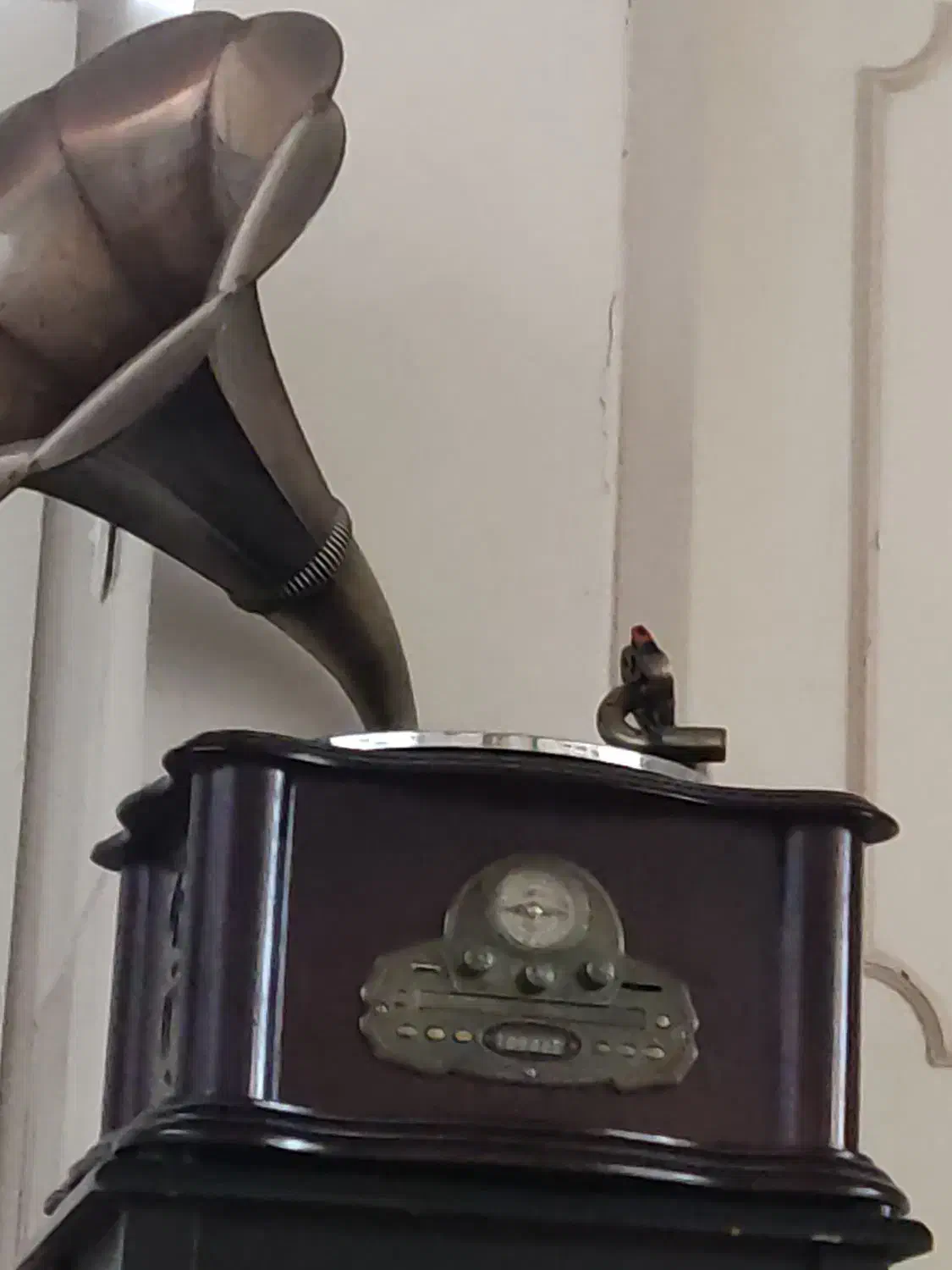 گرامافون با میز|سیستم صوتی خانگی|لنجان, |دیوار