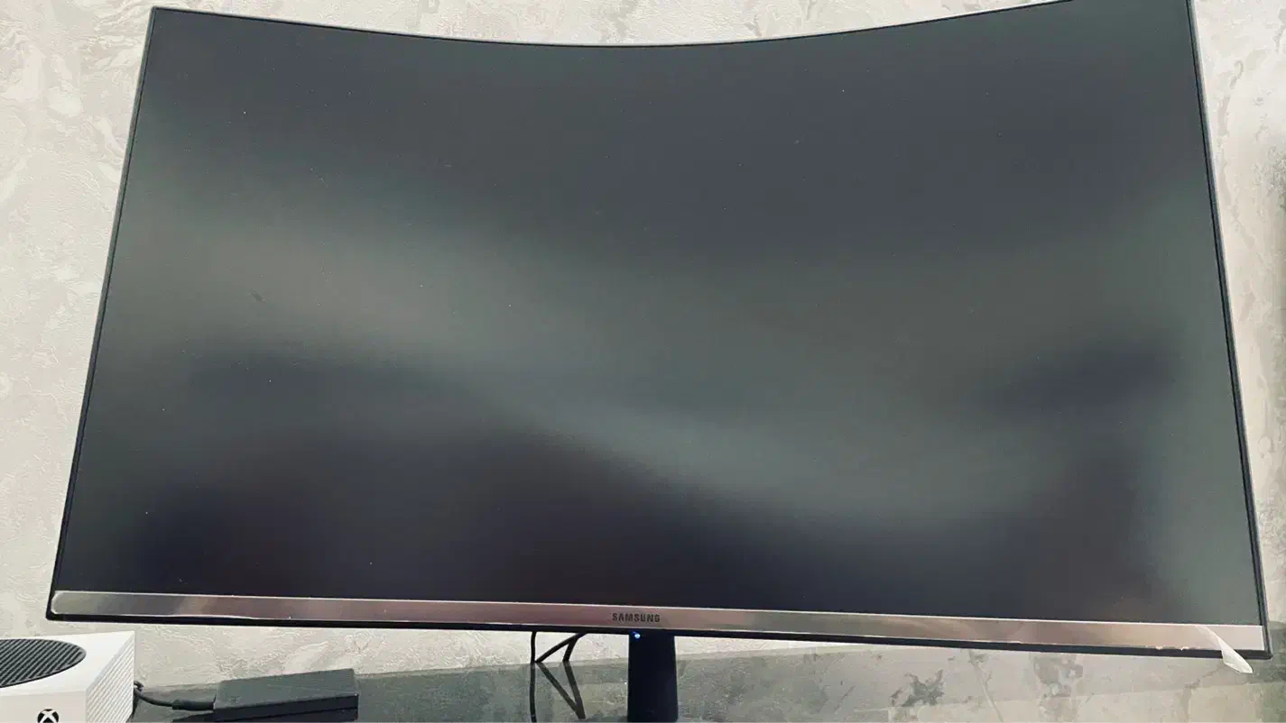 مانیتور ۳۲ اینچ منحنی سامنسوک درحده نو|تلویزیون و پروژکتور|همدان, |دیوار