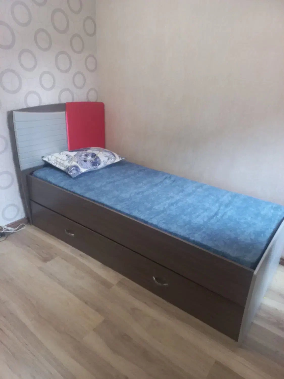 تخت کشویی یک نفره|تخت و سرویس خواب|قائمشهر, |دیوار
