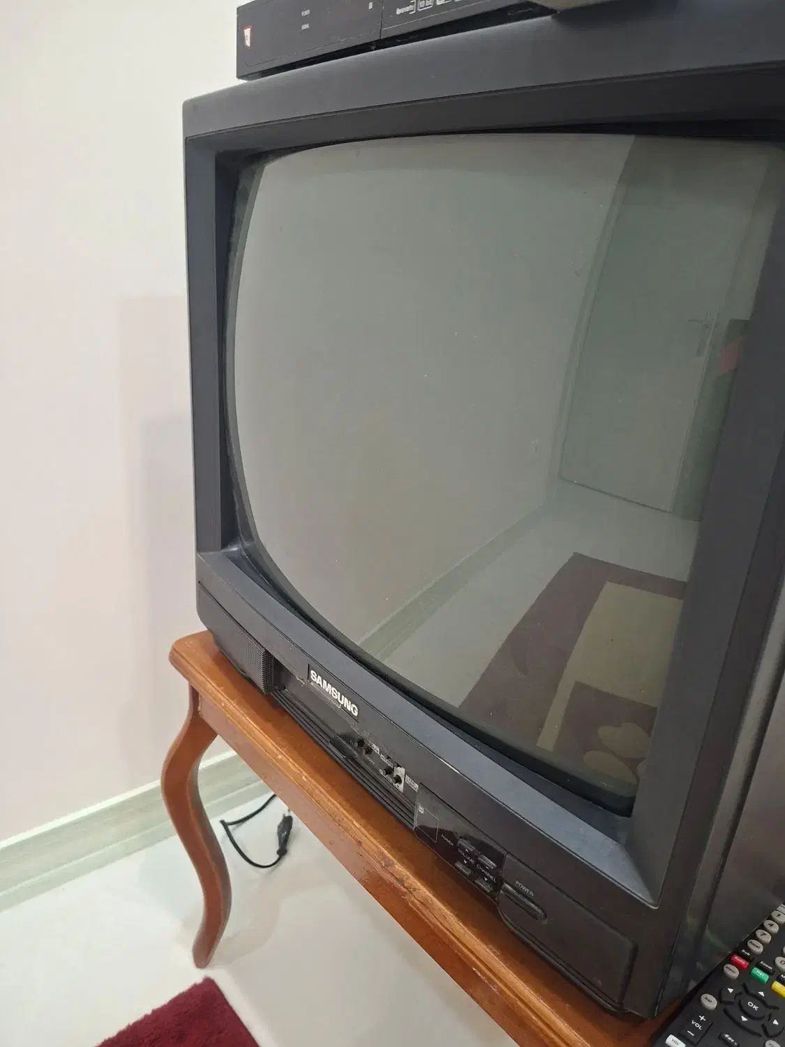 تلویزیون سامسونگ۲۰ اینچ|تلویزیون و پروژکتور|شاهینشهر, خانه کارگر|دیوار