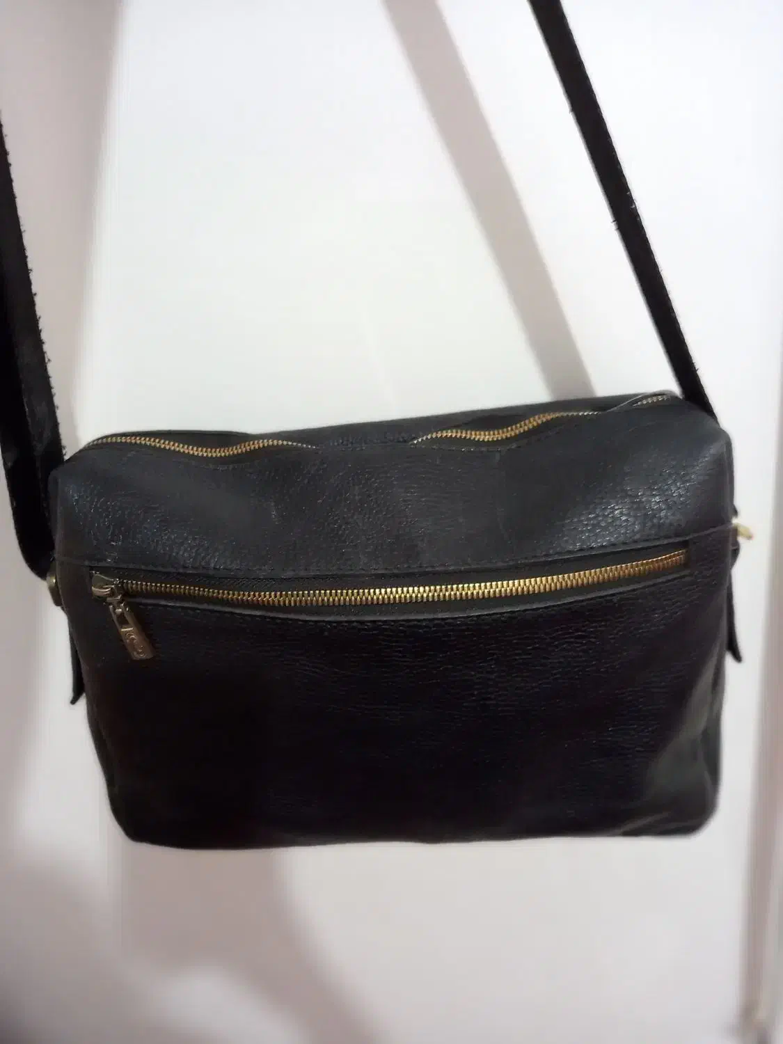 کیف|کیف، کفش، کمربند|نهاوند, |دیوار