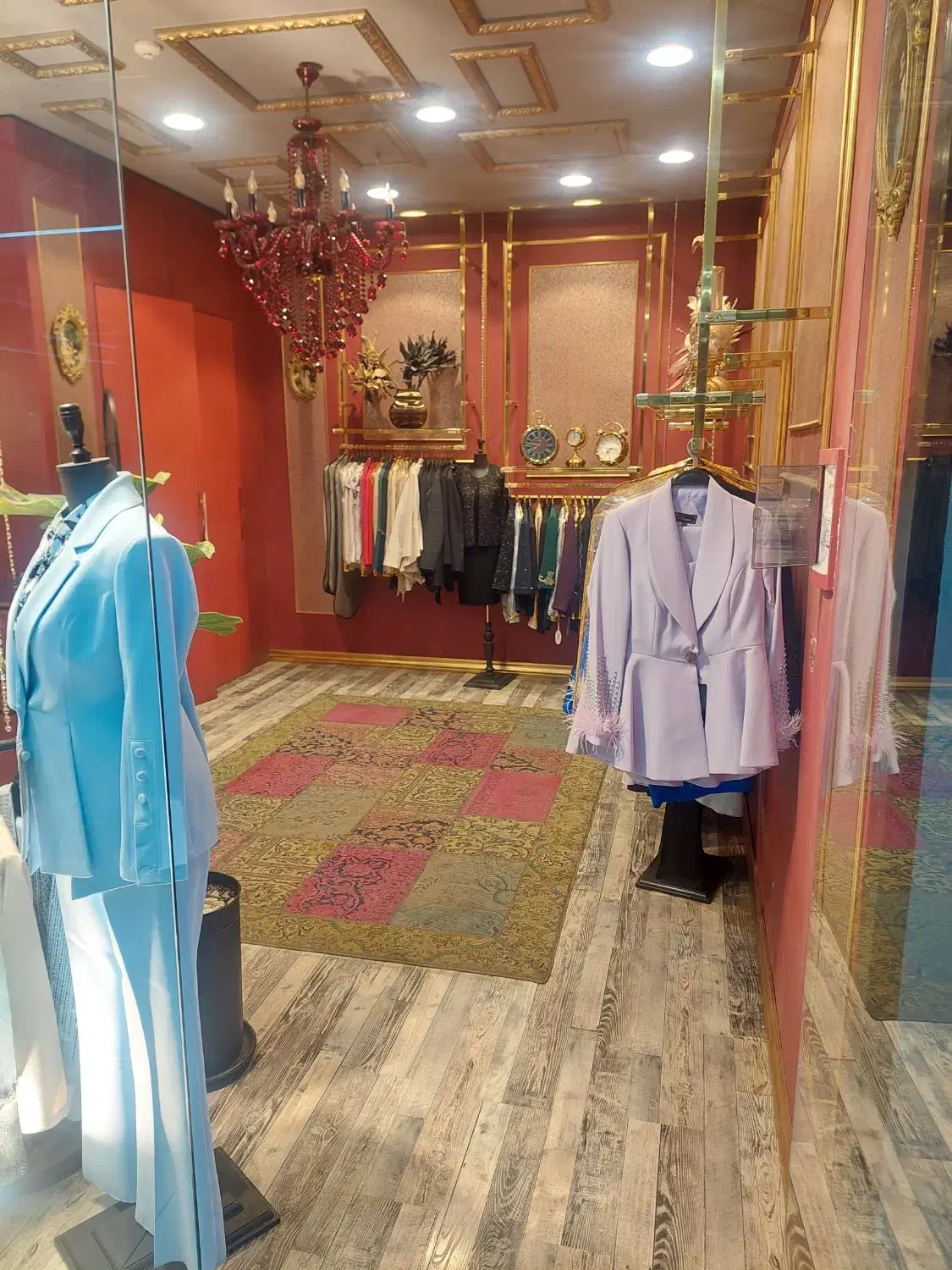 فروشنده خانم|استخدام خدمات فروشگاه و رستوران|تهران, سهروردی|دیوار