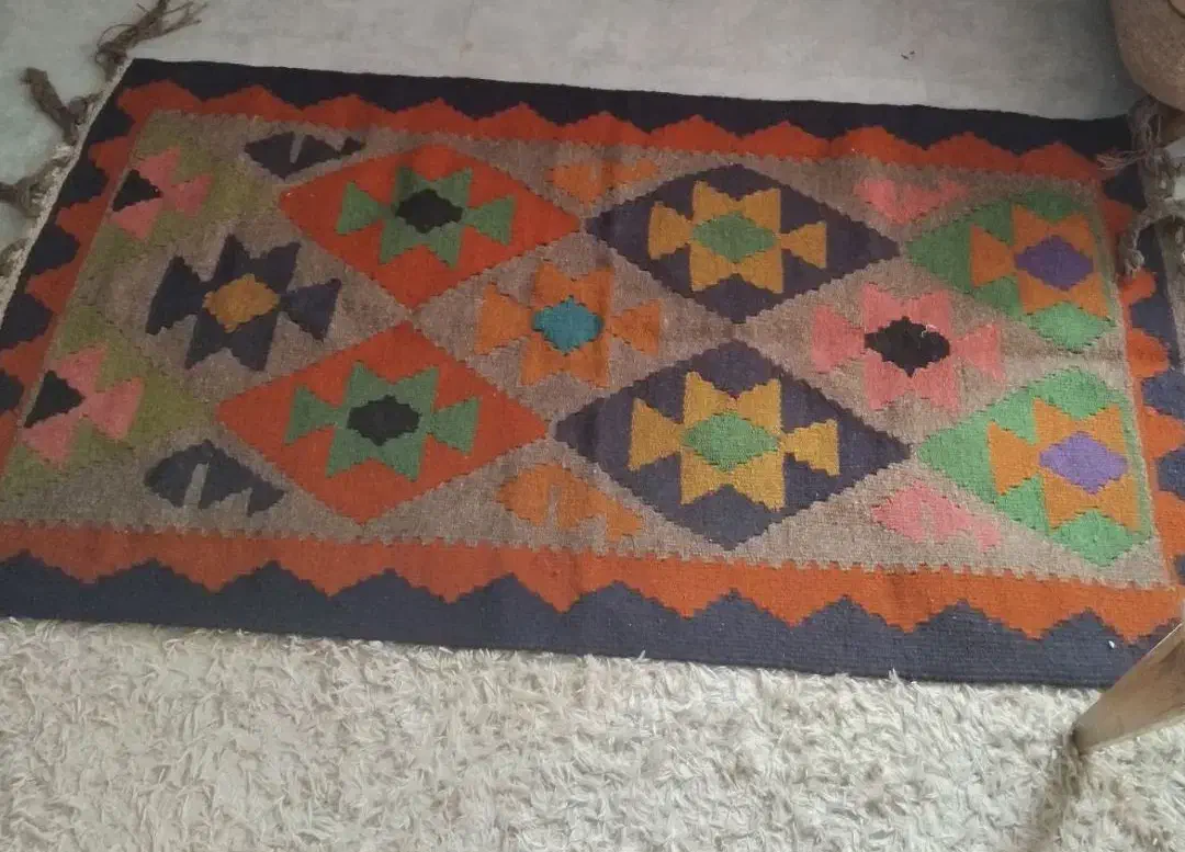 قالیچه دستباف|فرش|گلبهار, شهر جدید گلبهار|دیوار