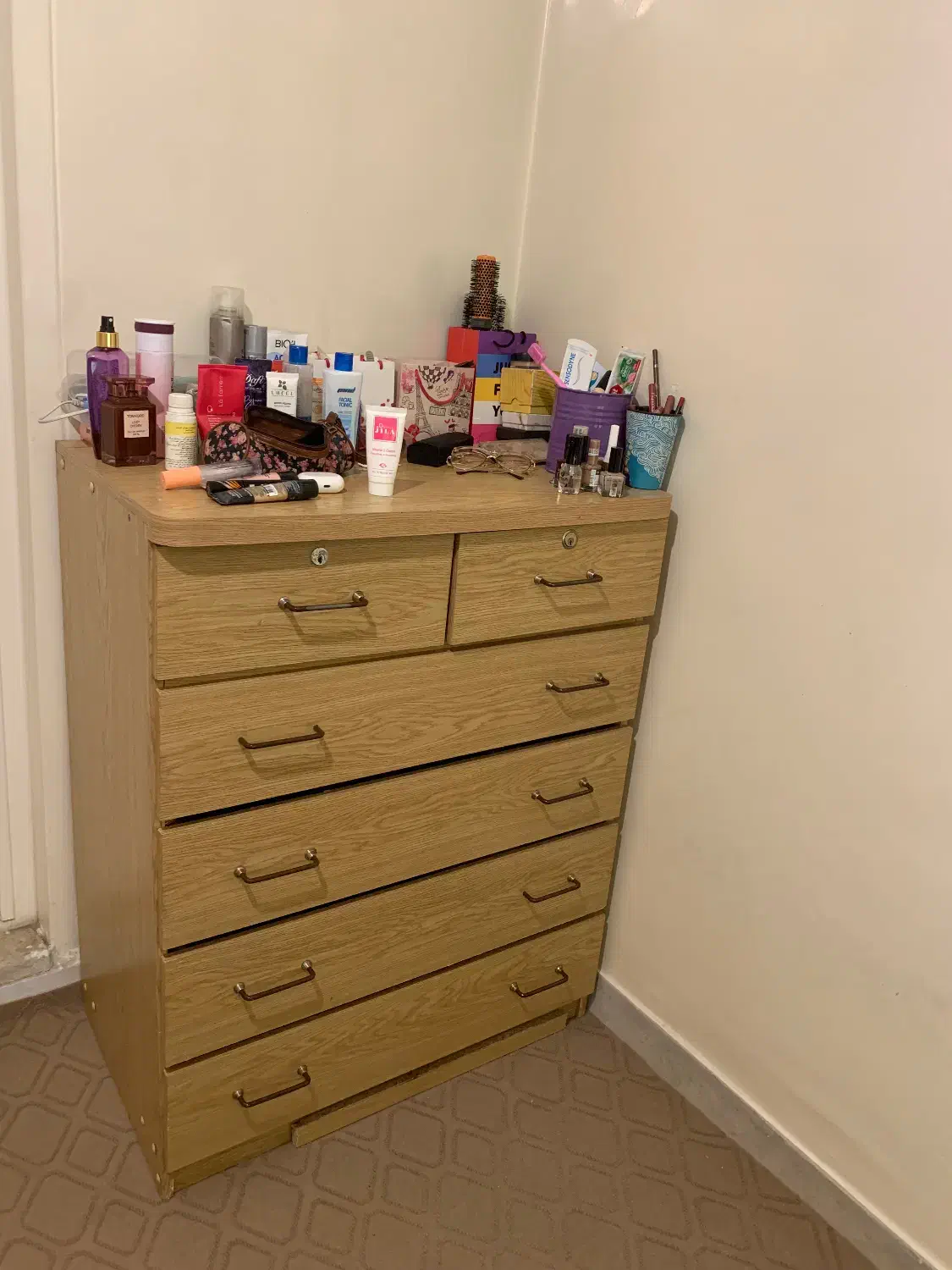 دراور|جاکفشی، کمد، دراور|تهران, دهم فروردین|دیوار