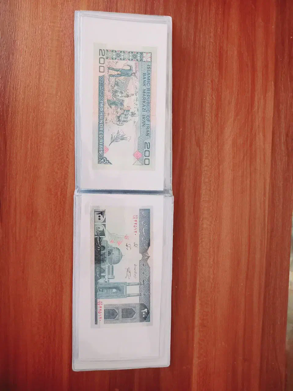 البوم اسکناس جمهوری|کلکسیون سکه، تمبر، اسکناس|گرمسار, |دیوار