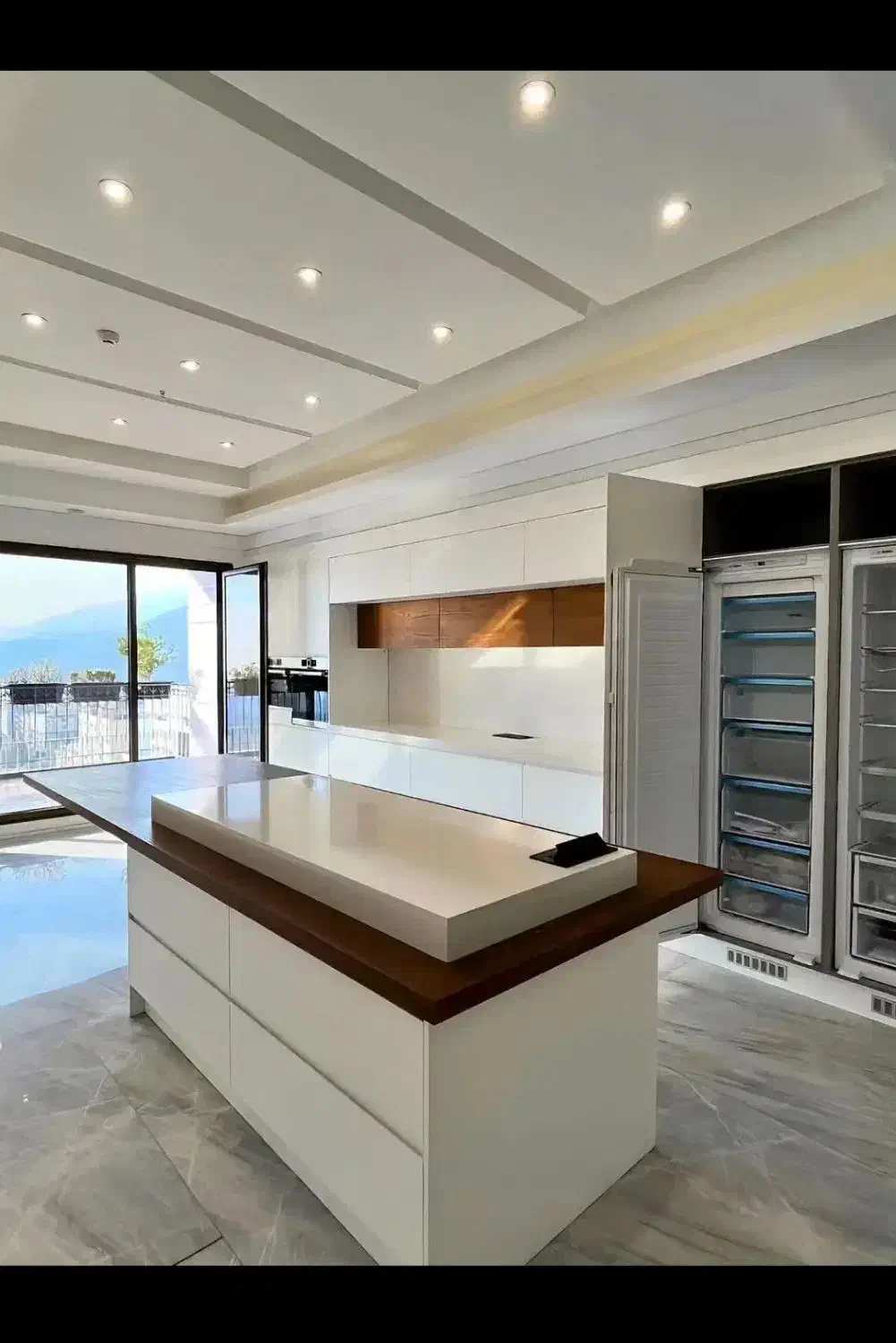 ۲۵۰متر ۳خواب سازه ای فاخر در قلب منطقه۲ همیلا