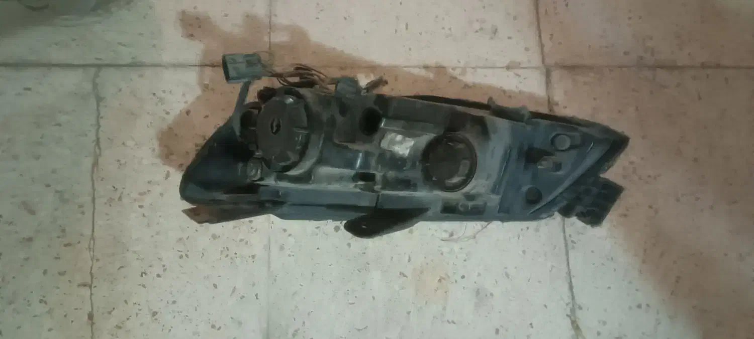 چراغ جلو  عقب قفل درب صندوق رانا|قطعات یدکی و لوازم جانبی|قزوین, |دیوار