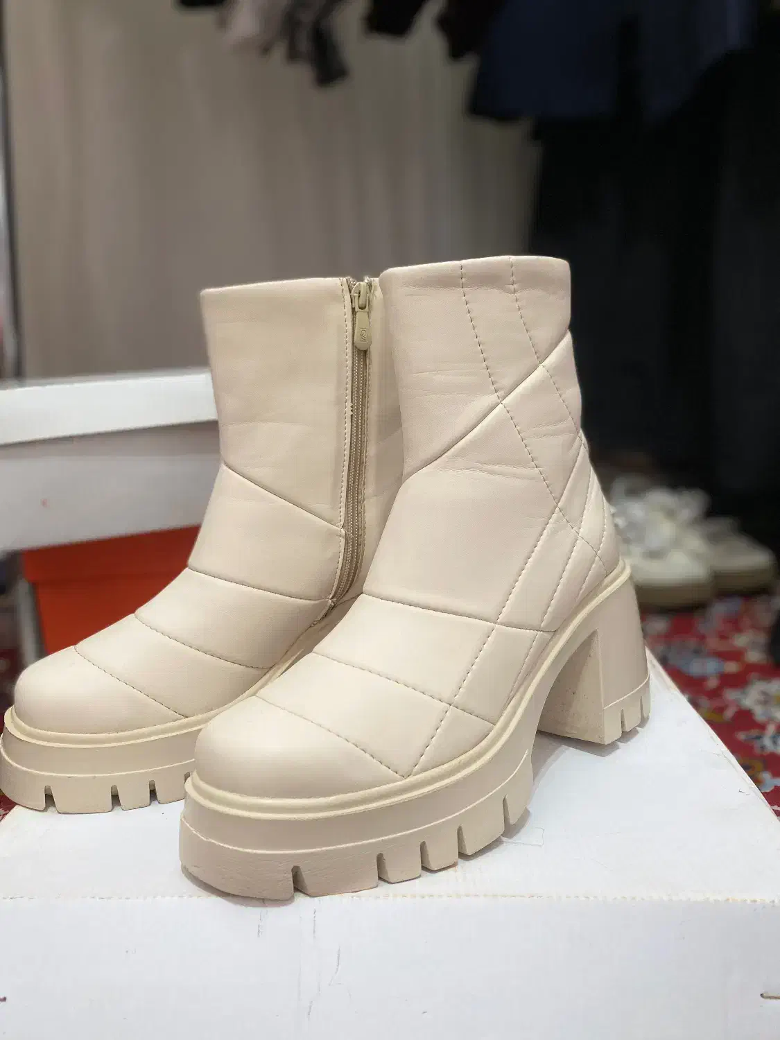 کفش و پوتین|کیف، کفش، کمربند|مرند, |دیوار