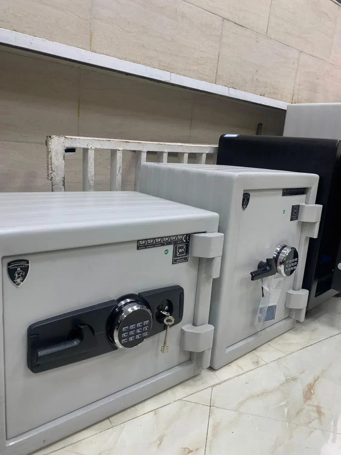 گاوصندوق امنیت 100 گنجینه|ابزارآلات|جم, |دیوار