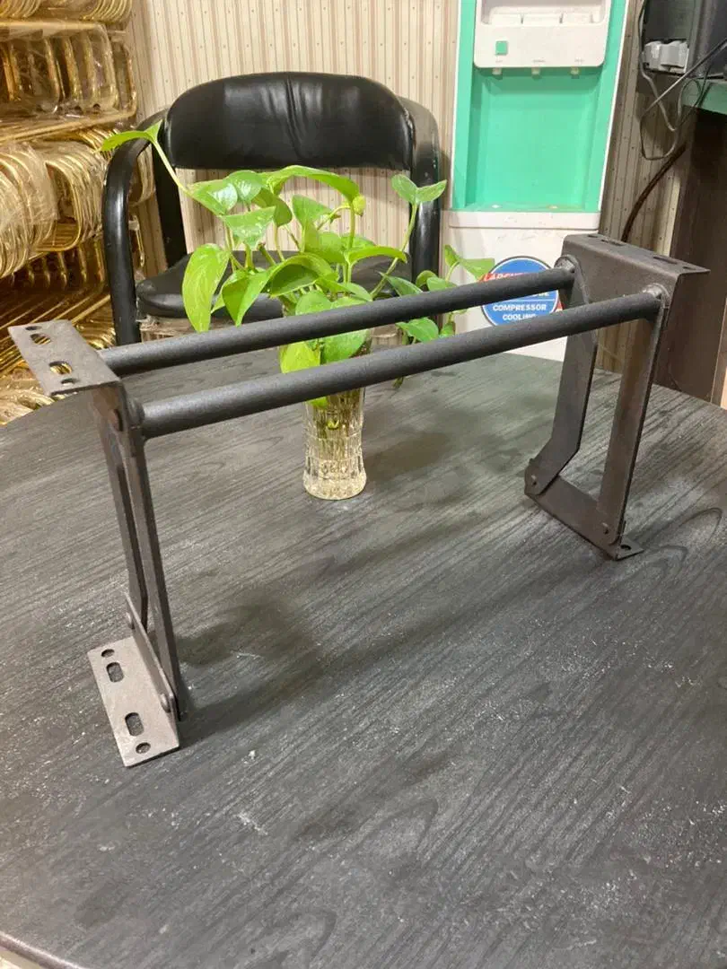 پاتریس خلبانی بارسلون ساعتی پشت سری وپایه مبل فلزی|صندلی و نیمکت|تهران, شهید رجایی|دیوار