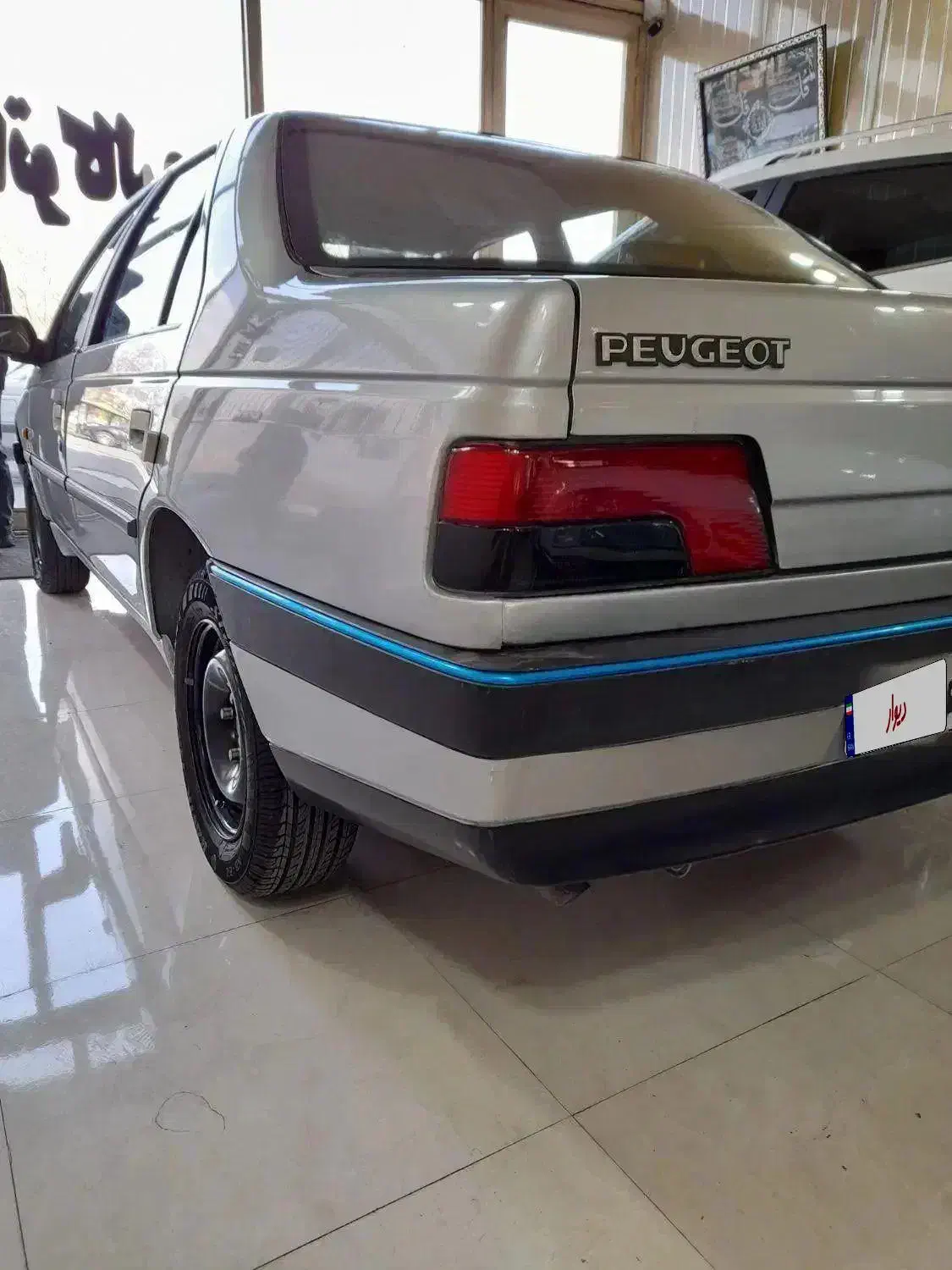 پژو ۴۰۵ مدل ۹۴ نقراه ای عتیقه|خودرو سواری و وانت|اردبیل, |دیوار