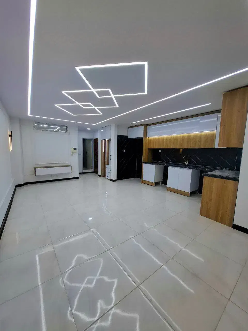 52متری مشابه60/سند/پارکینگ|فروش آپارتمان|گرمدره, |دیوار