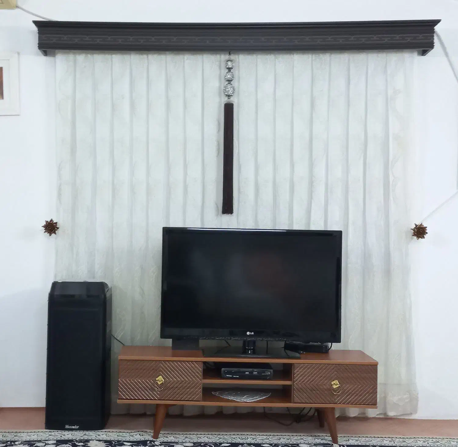 یک عدد پرده شیشه ای   در حد نو  با تمام  وسیله|پرده، رانر، رومیزی|چالوس, |دیوار