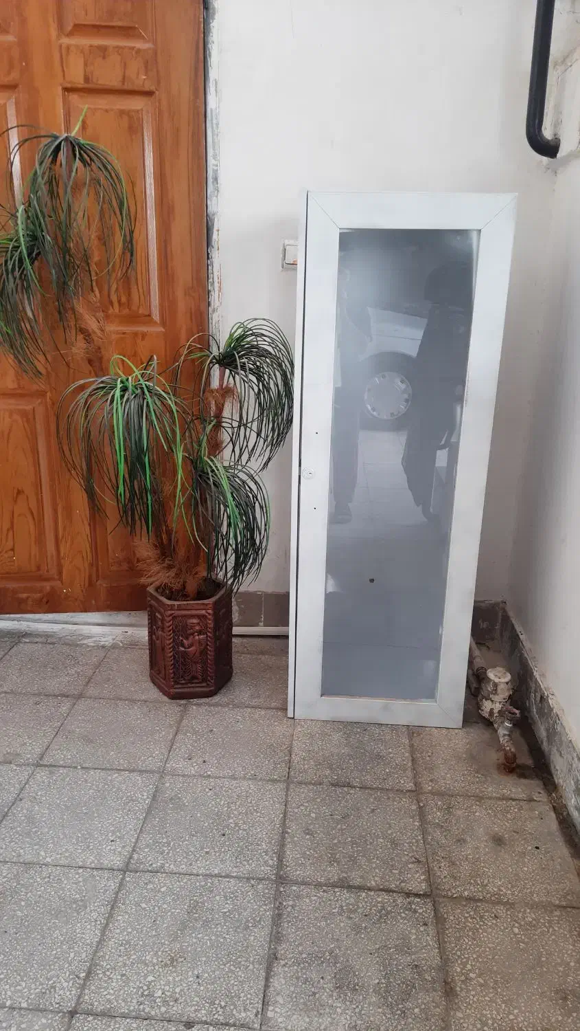 ویترین سه طبقه|کتابخانه، شلف، قفسههای دیواری|سبزوار, کاشفی شمالی (دادگستری)|دیوار