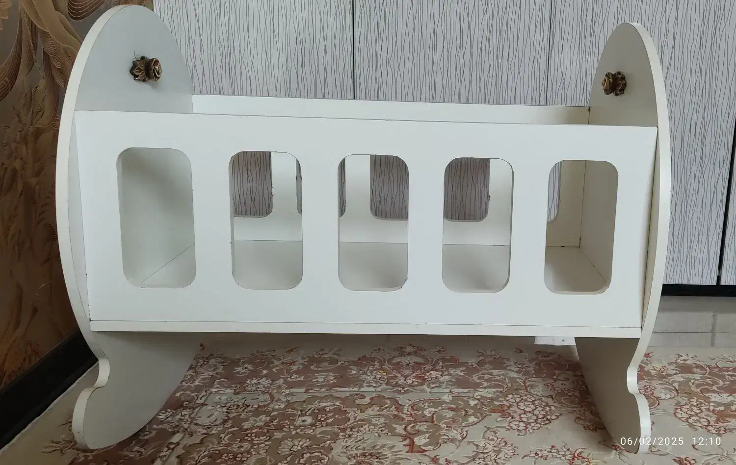 گهواره چوبی نو|تخت و صندلی بچه|اصفهان, دستگرده|دیوار