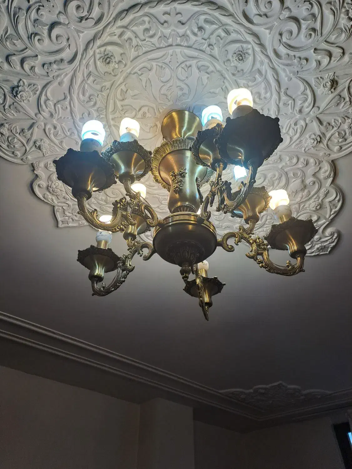 لوستر برنجی|لوستر و چراغ آویز|اصفهان, عسگریه|دیوار